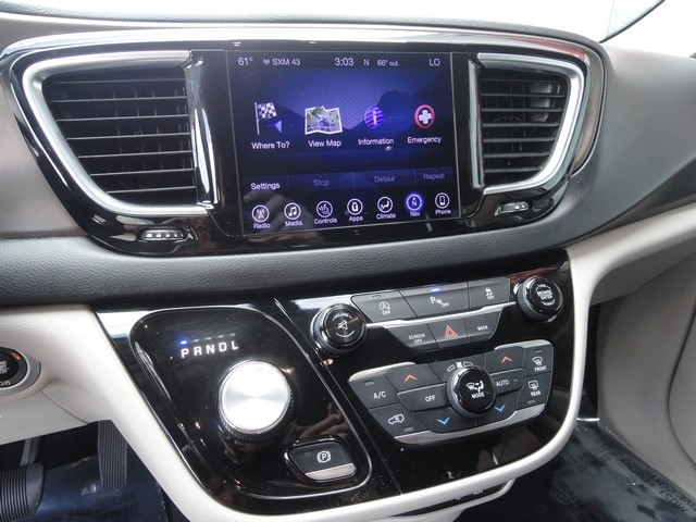 Chrysler Pacifica Touring-L Plus FWD 2017