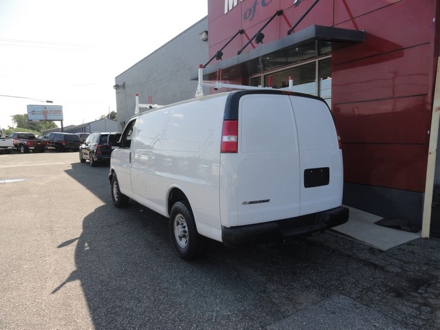 Chevrolet Express Cargo Van RWD 2500 135" 2019