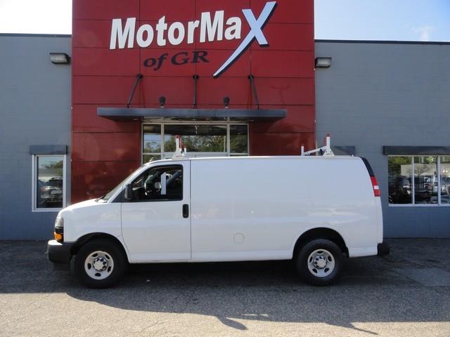 Chevrolet Express Cargo Van RWD 2500 135" 2019