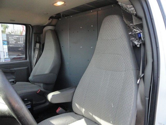 Chevrolet Express Cargo Van RWD 2500 135" 2019