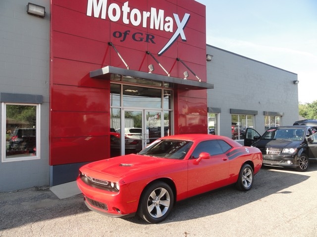 Dodge Challenger 2dr Cpe SXT 2016