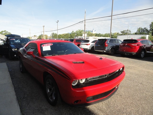 Dodge Challenger 2dr Cpe SXT 2016