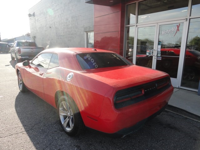 Dodge Challenger 2dr Cpe SXT 2016