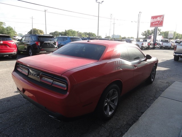 Dodge Challenger 2dr Cpe SXT 2016