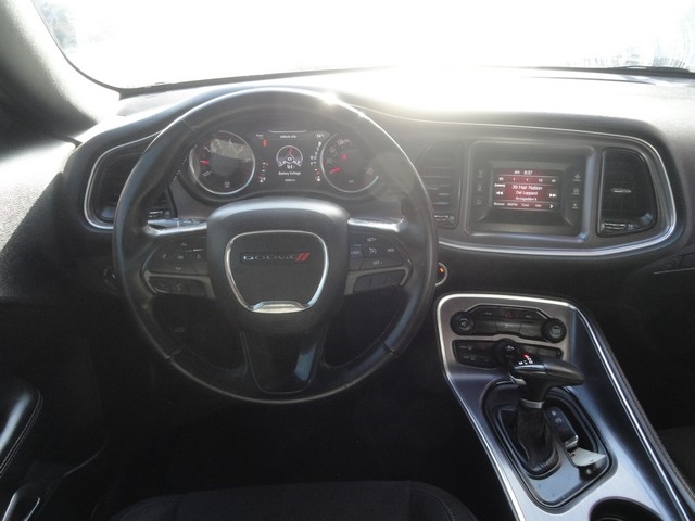 Dodge Challenger 2dr Cpe SXT 2016