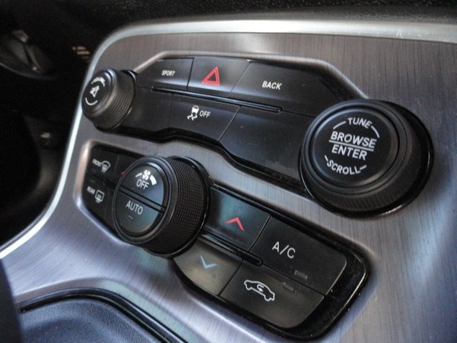 Dodge Challenger 2dr Cpe SXT 2016