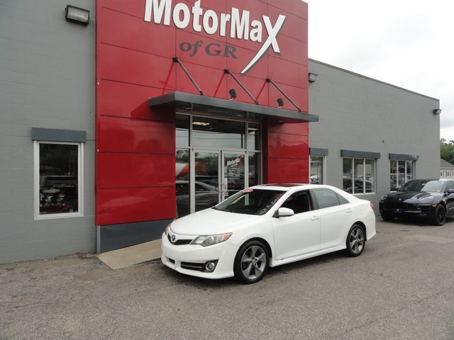 Toyota Camry 2014.5 4dr Sdn I4 Auto SE Sport (Natl) 2014
