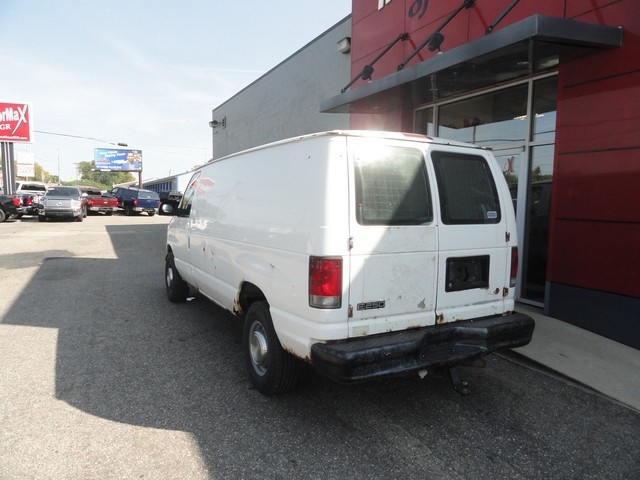 Ford Econoline Cargo Van E-250 2002