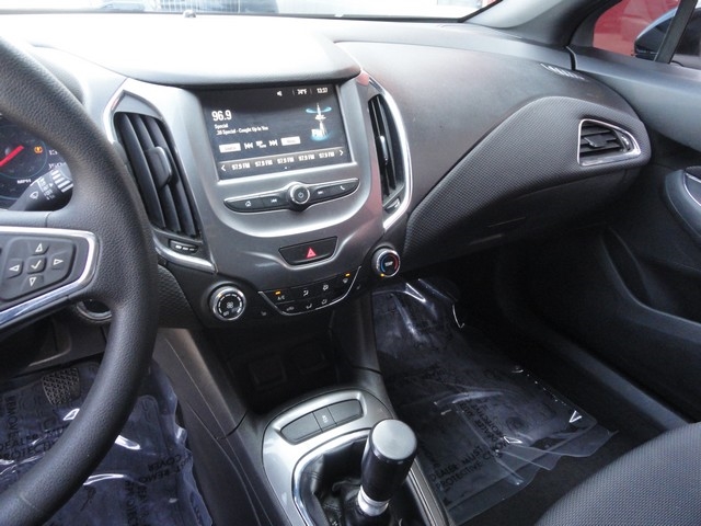 Chevrolet Cruze 4dr HB 1.4L LT w/1SC 2017