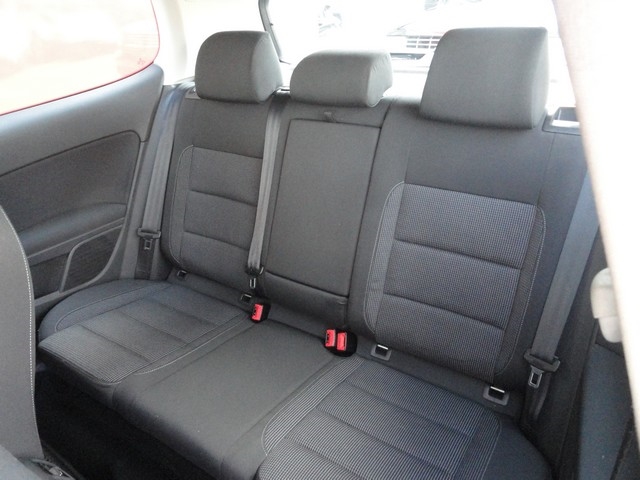 Volkswagen Golf 2dr HB DSG TDI 2012