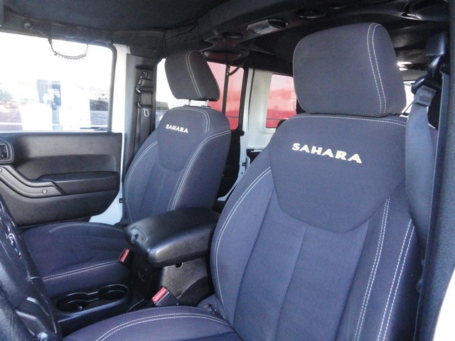 Jeep Wrangler Unlimited 4WD 4dr Sahara 2013