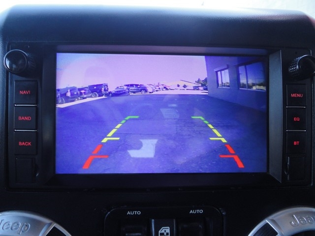 Jeep Wrangler Unlimited 4WD 4dr Sahara 2013