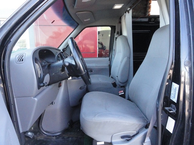 Ford Econoline Cargo Van E-250 1999