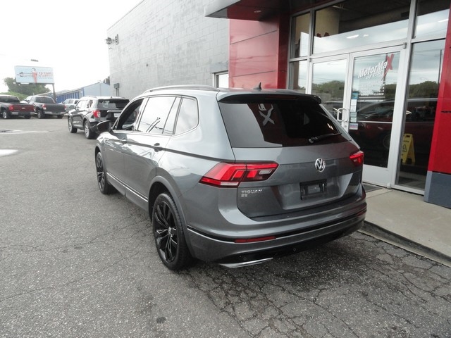2021 Volkswagen Tiguan SE photo 2