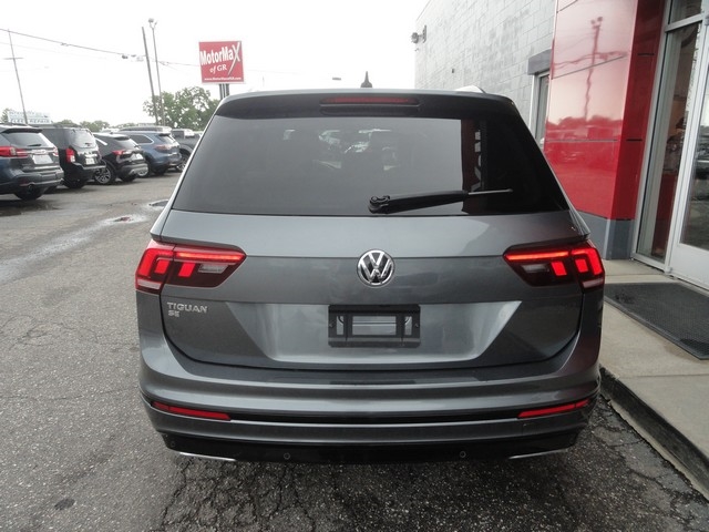 2021 Volkswagen Tiguan SE photo 3