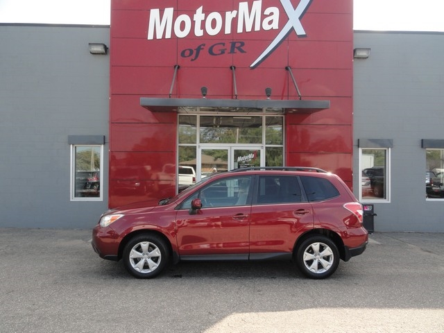 2015 Subaru Forester 2.5i Premium photo 2