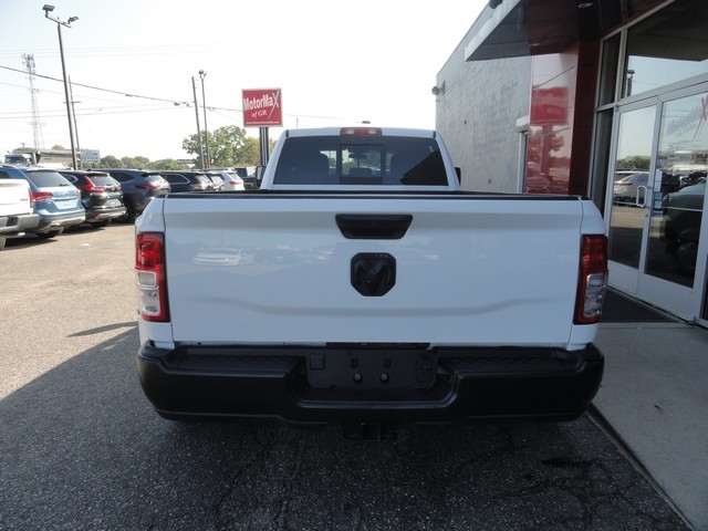 2023 Ram 3500 Tradesman photo 4