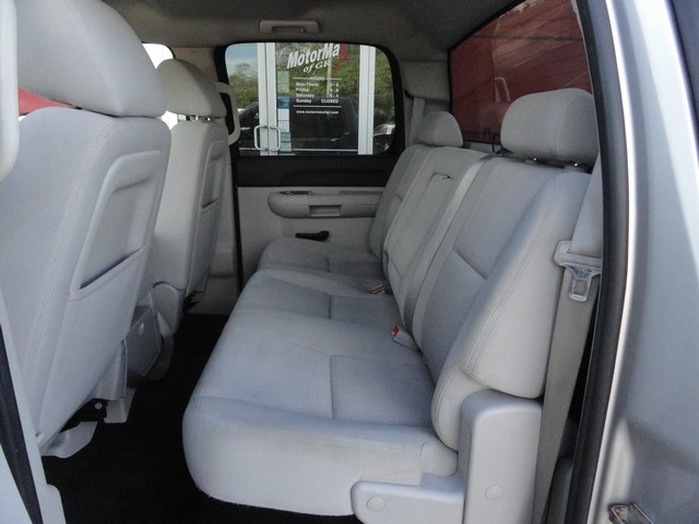 Chevrolet Silverado 1500 4WD Crew Cab 143.5" LT 2010