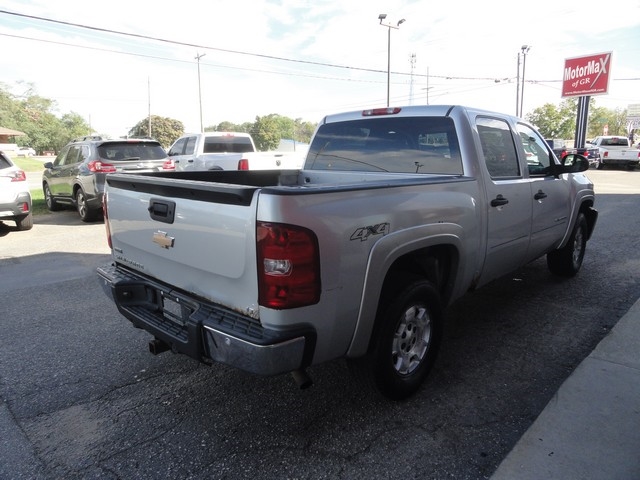 Chevrolet Silverado 1500 4WD Crew Cab 143.5" LT 2010