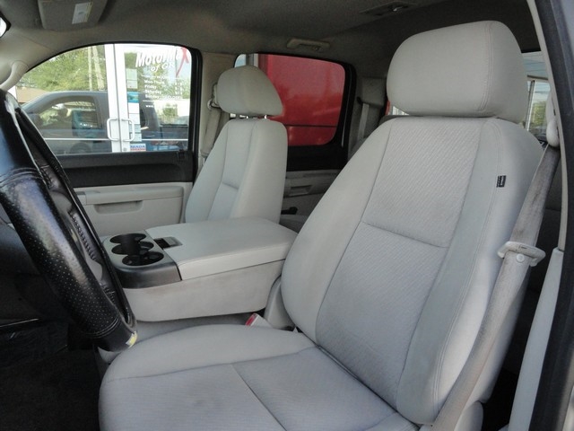 Chevrolet Silverado 1500 4WD Crew Cab 143.5" LT 2010