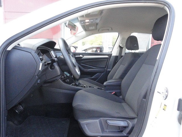 Volkswagen Jetta R-Line Auto w/SULEV 2019