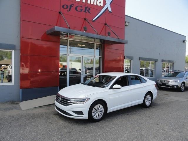 Volkswagen Jetta R-Line Auto w/SULEV 2019