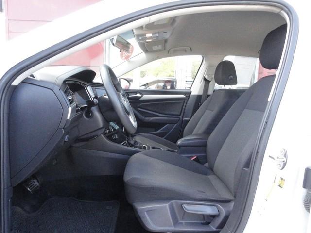 Volkswagen Jetta R-Line Auto w/SULEV 2019