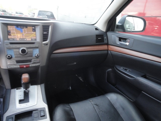 Subaru Outback 4dr Wgn H4 Auto 2.5i Limited 2013