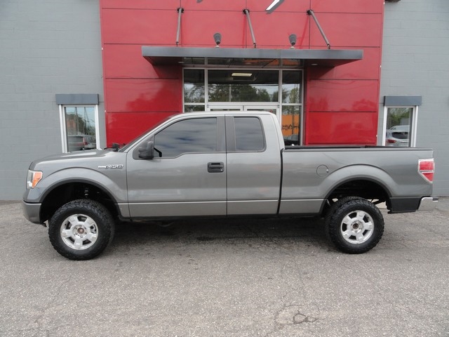 Ford 150 4WD SuperCab 145" XLT 2012