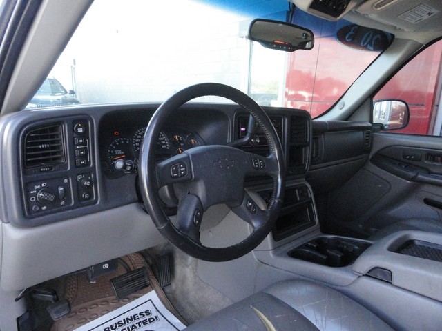 Chevrolet Tahoe 4dr 1500 4WD Z71 2003