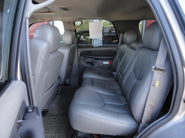 Chevrolet Tahoe 4dr 1500 4WD Z71 2003