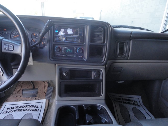 Chevrolet Tahoe 4dr 1500 4WD Z71 2003