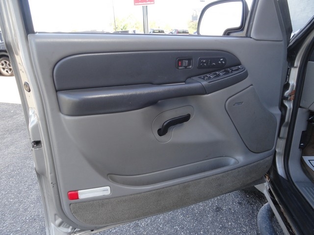 Chevrolet Tahoe 4dr 1500 4WD Z71 2003