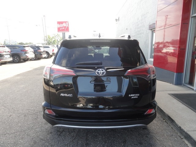 Toyota RAV4 Limited AWD (Natl) 2018