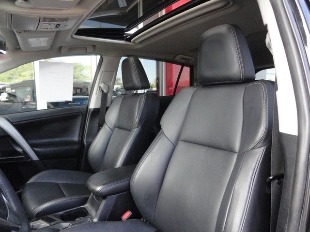 Toyota RAV4 Limited AWD (Natl) 2018