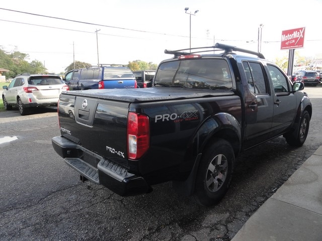 Nissan Frontier 4WD Crew Cab SWB Auto PRO-4X 2012