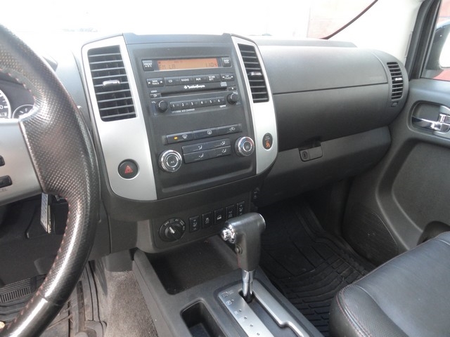 Nissan Frontier 4WD Crew Cab SWB Auto PRO-4X 2012