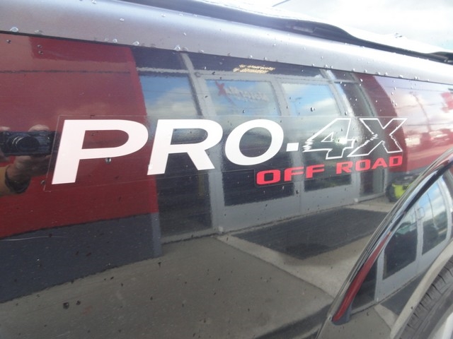 Nissan Frontier 4WD Crew Cab SWB Auto PRO-4X 2012