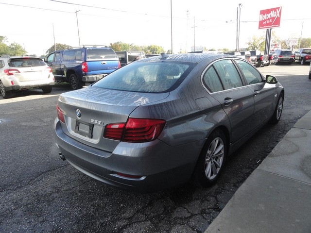 BMW 5 Series 4dr Sdn 528i RWD 2016