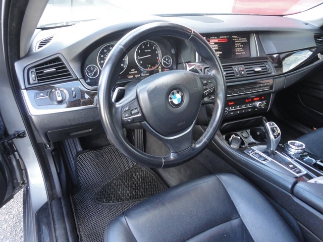 BMW 5 Series 4dr Sdn 528i RWD 2016