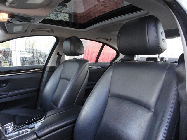 BMW 5 Series 4dr Sdn 528i RWD 2016