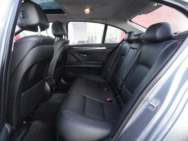 BMW 5 Series 4dr Sdn 528i RWD 2016