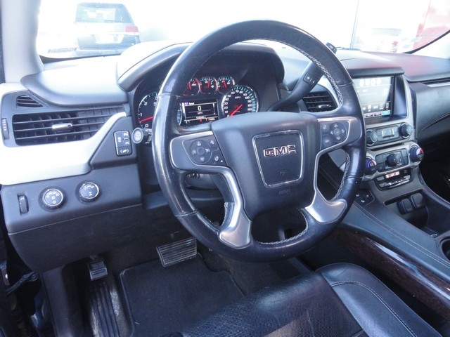 GMC Yukon XL 4WD 4dr SLT 2017