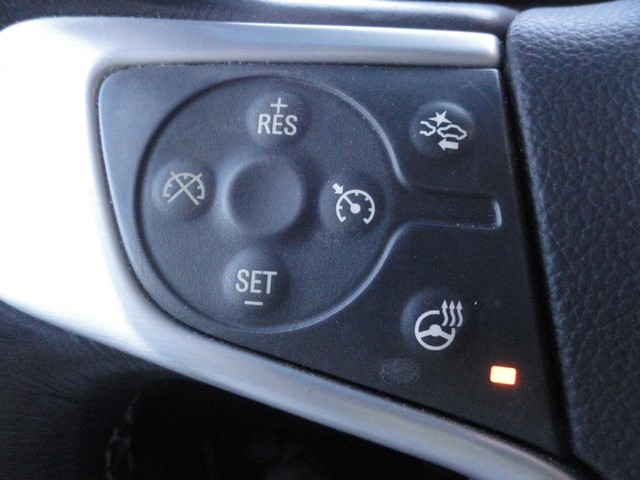 GMC Yukon XL 4WD 4dr SLT 2017