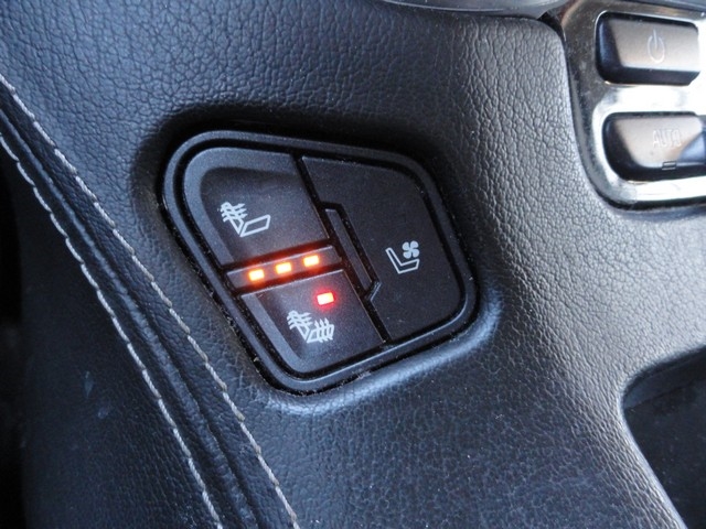 GMC Yukon XL 4WD 4dr SLT 2017