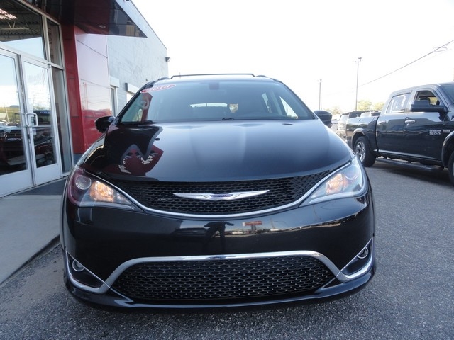 Chrysler Pacifica Touring L FWD 2018