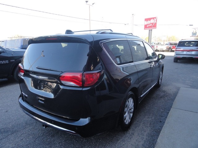 Chrysler Pacifica Touring L FWD 2018