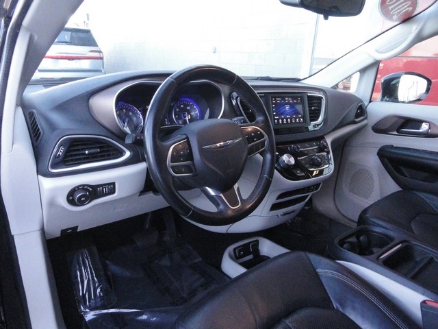 Chrysler Pacifica Touring L FWD 2018