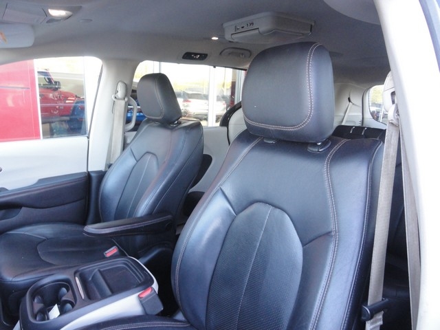 Chrysler Pacifica Touring L FWD 2018