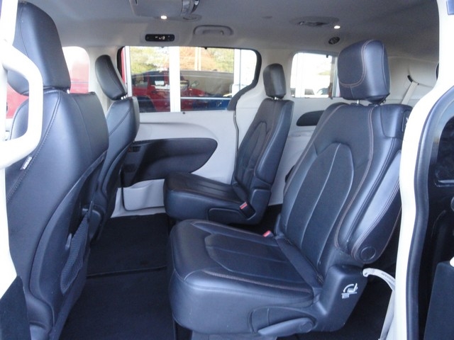 Chrysler Pacifica Touring L FWD 2018